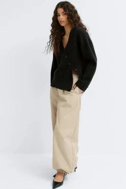 Asymmetric knitted cardigan