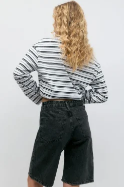 Baggy denim shorts