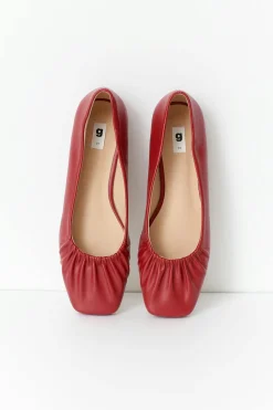 Ballet flats