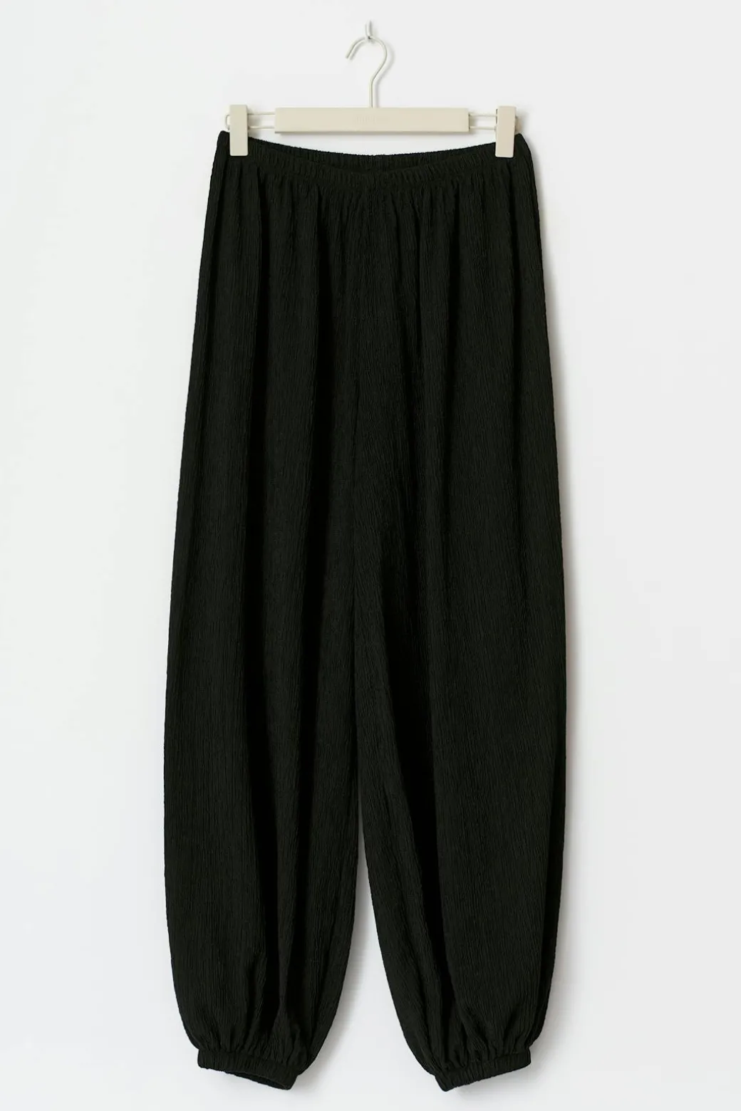 Balloon trousers