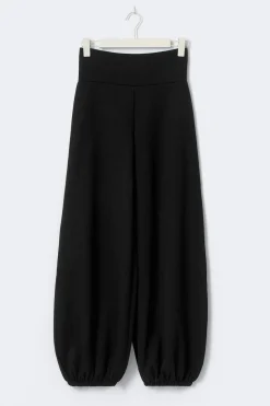 Balloon trousers