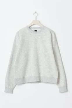 Basic sweater