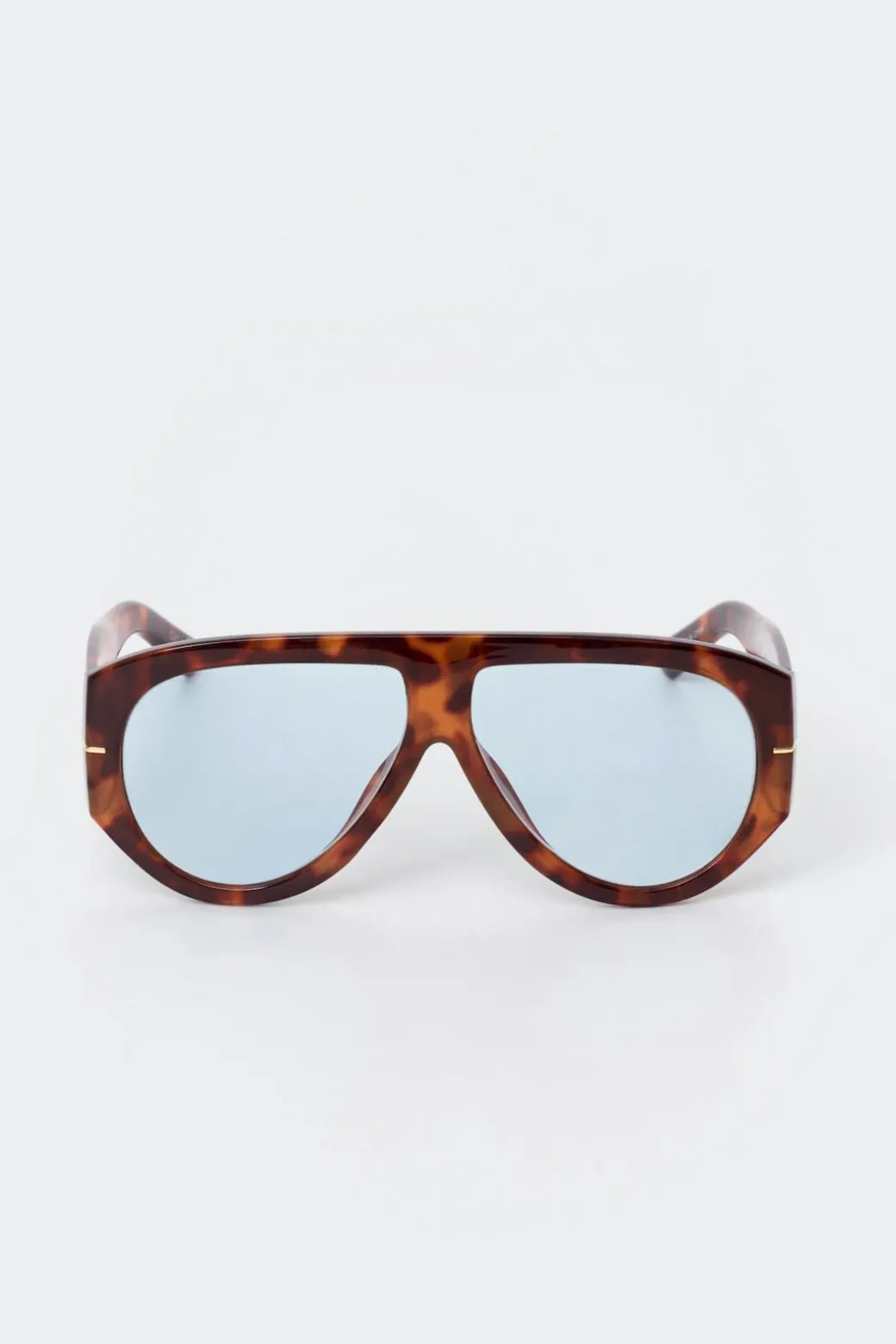 Bold aviator sunglasses