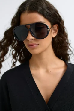 Bold aviator sunglasses