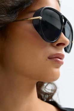 Bold aviator sunglasses