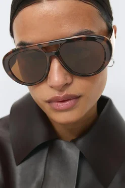Bold aviator sunglasses