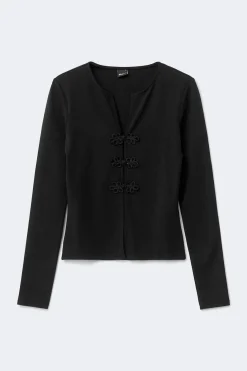 Button detail top