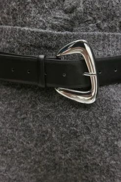 Chunky buckel belt