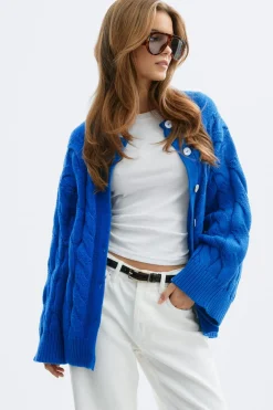 Chunky knitted cable cardigan