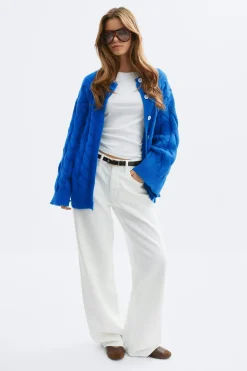 Chunky knitted cable cardigan