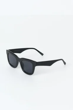 classic chunky sunglasses