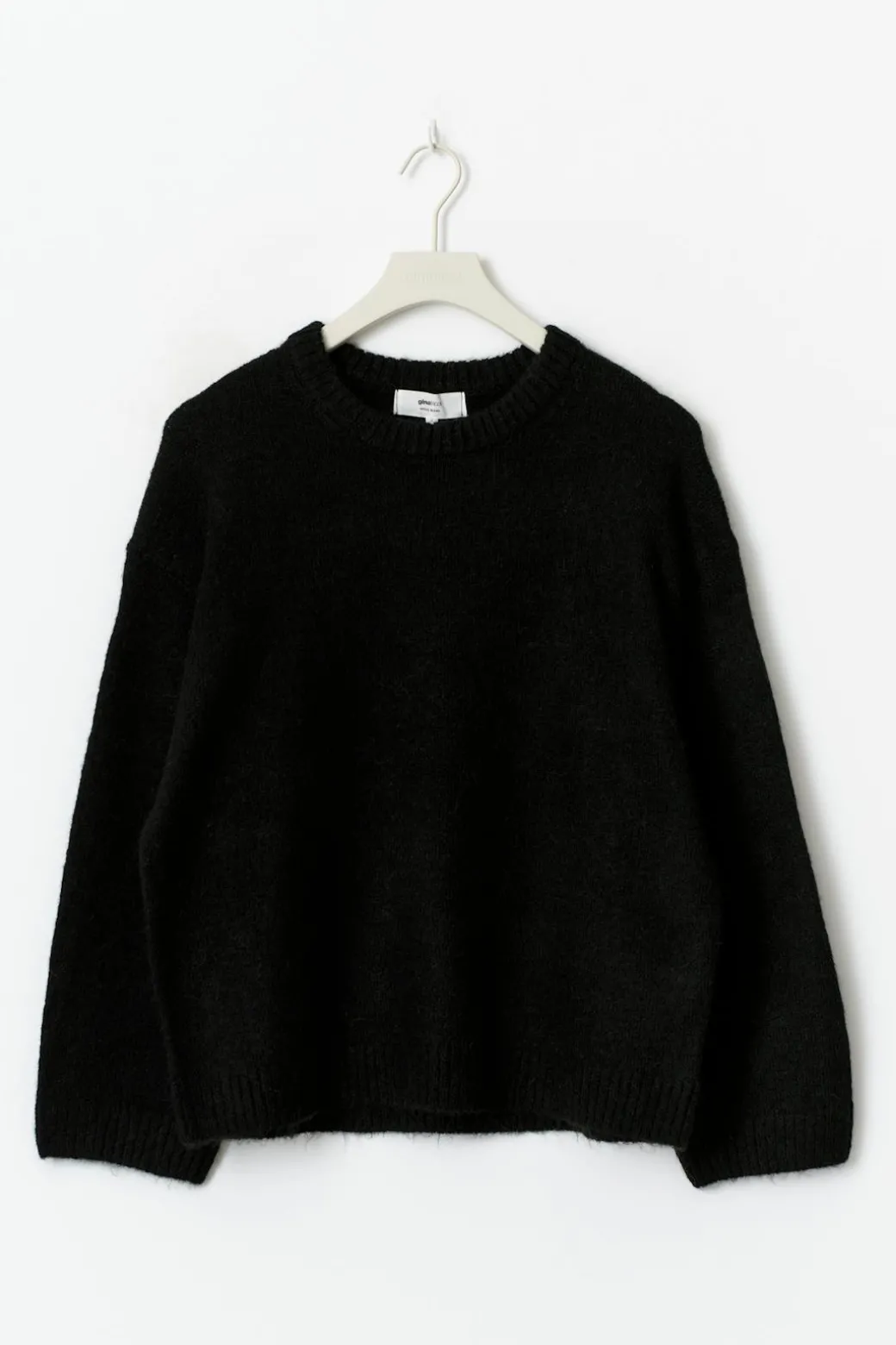 Crew neck knitted sweater