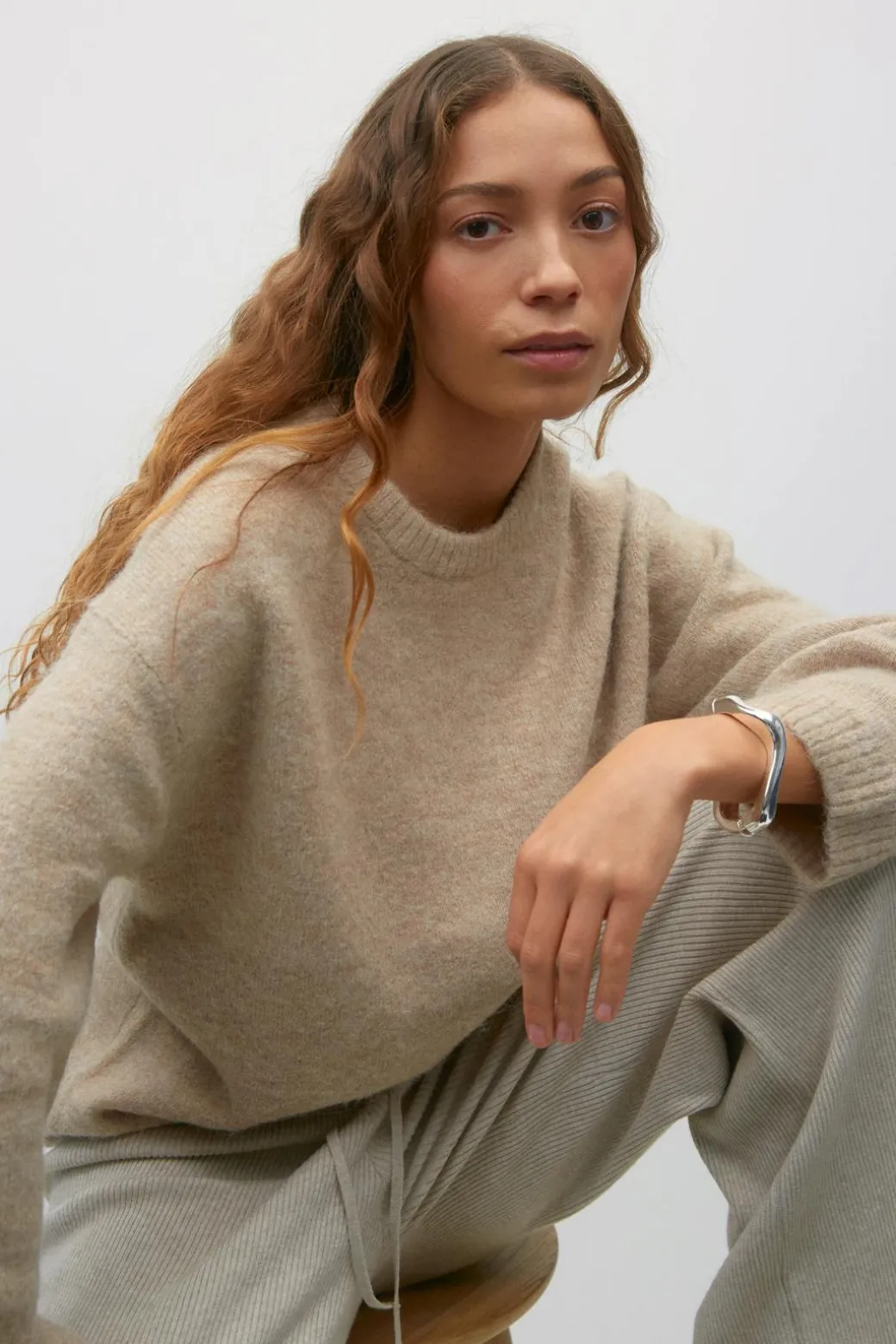 Crew neck knitted sweater