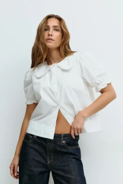 Cute collar blouse