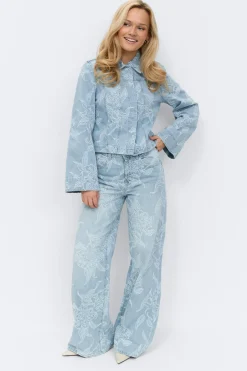Embroidery jeans