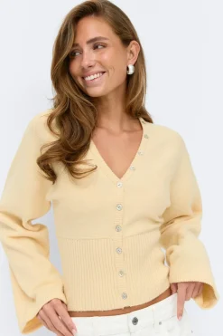 Fitted waist knitted cardigan