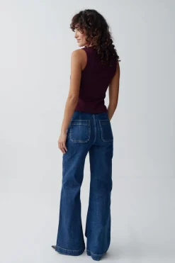 Front pocket flare jeans