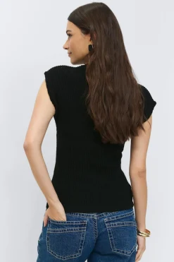 Funnel neck top