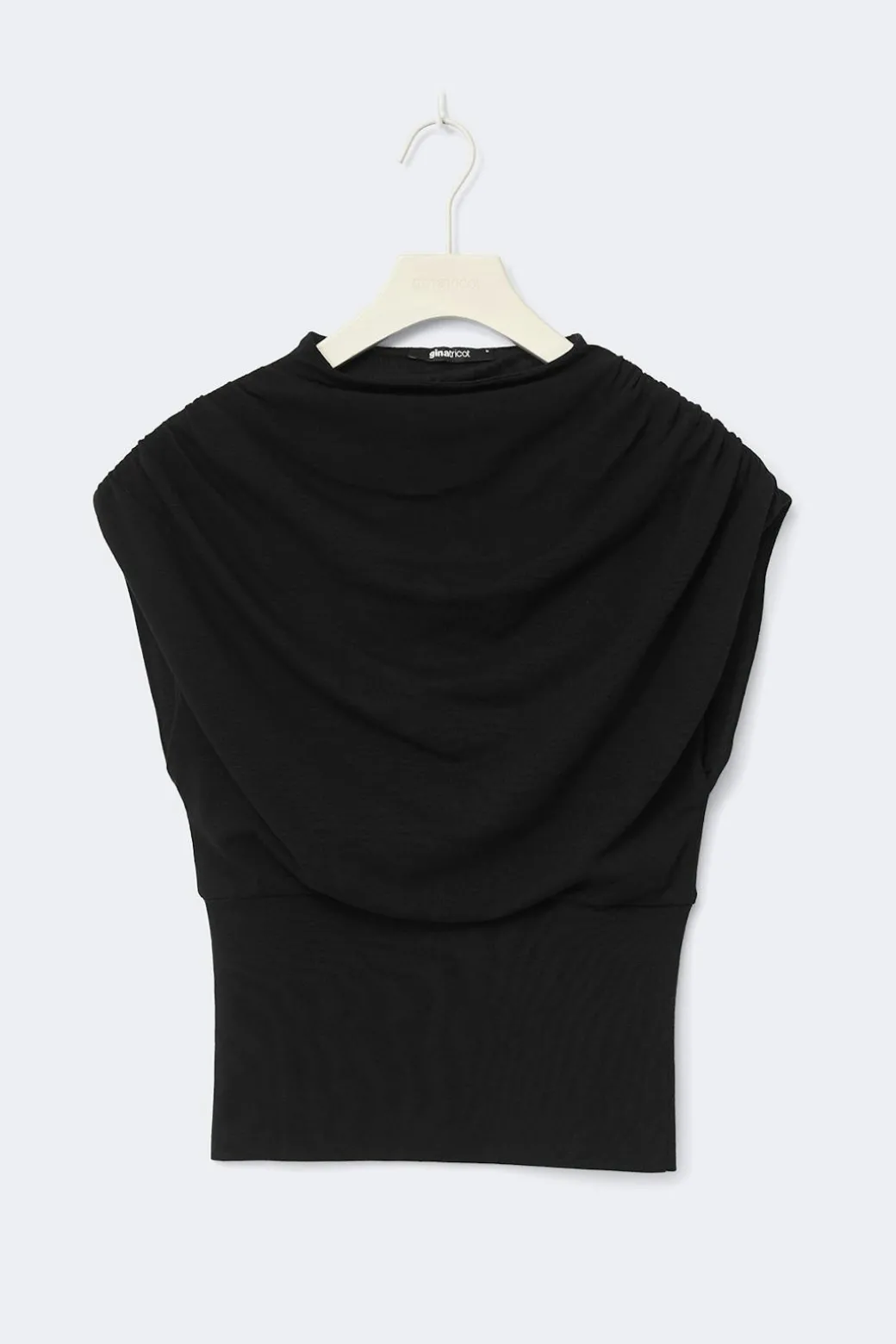Funnel neck top