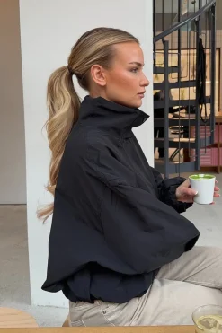 High neck sporty jacket