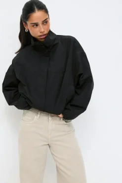 High neck sporty jacket