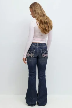 Iconic twisted jeans