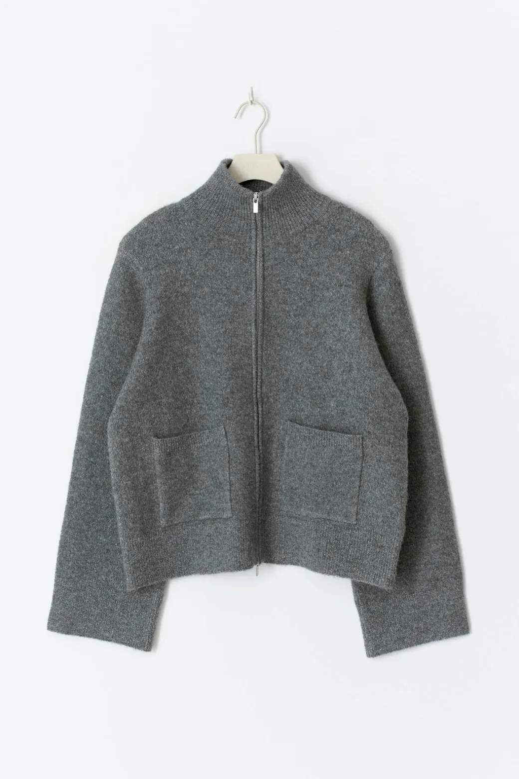 Knitted pocket cardigan