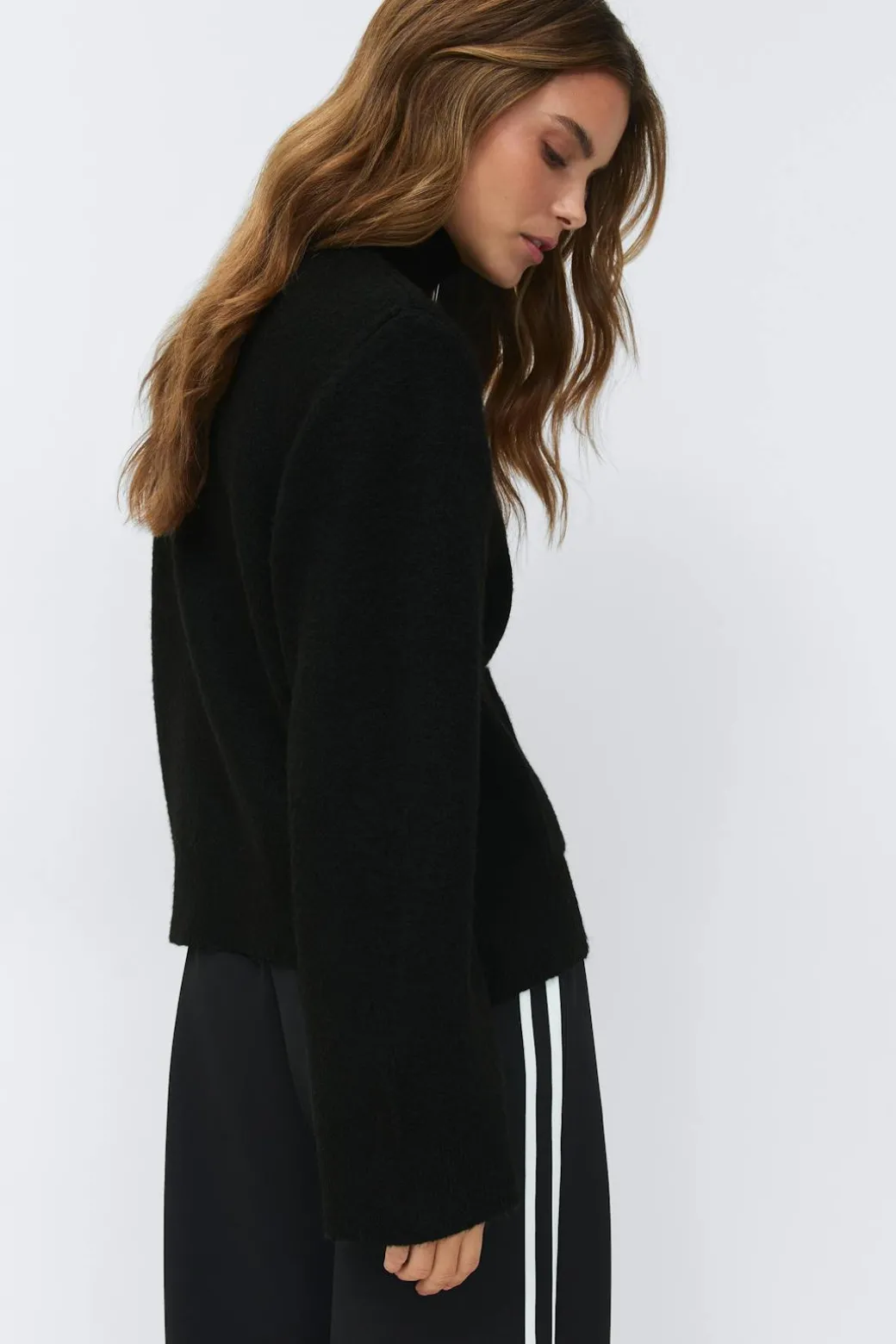 Knitted pocket cardigan