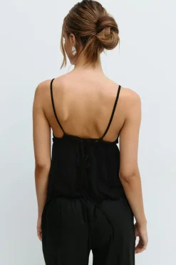 Knitted singlet