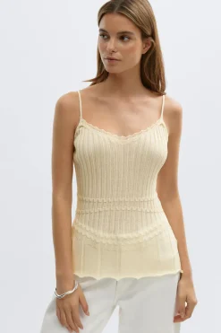 Knitted singlet