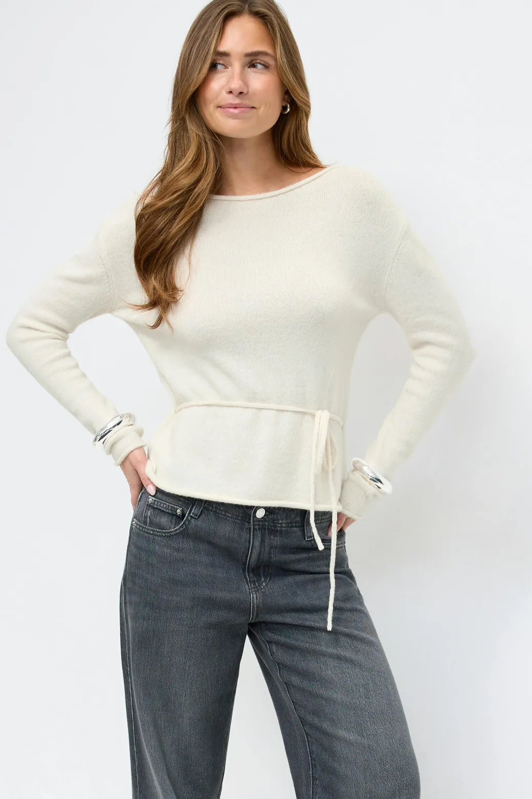 Knitted tie top
