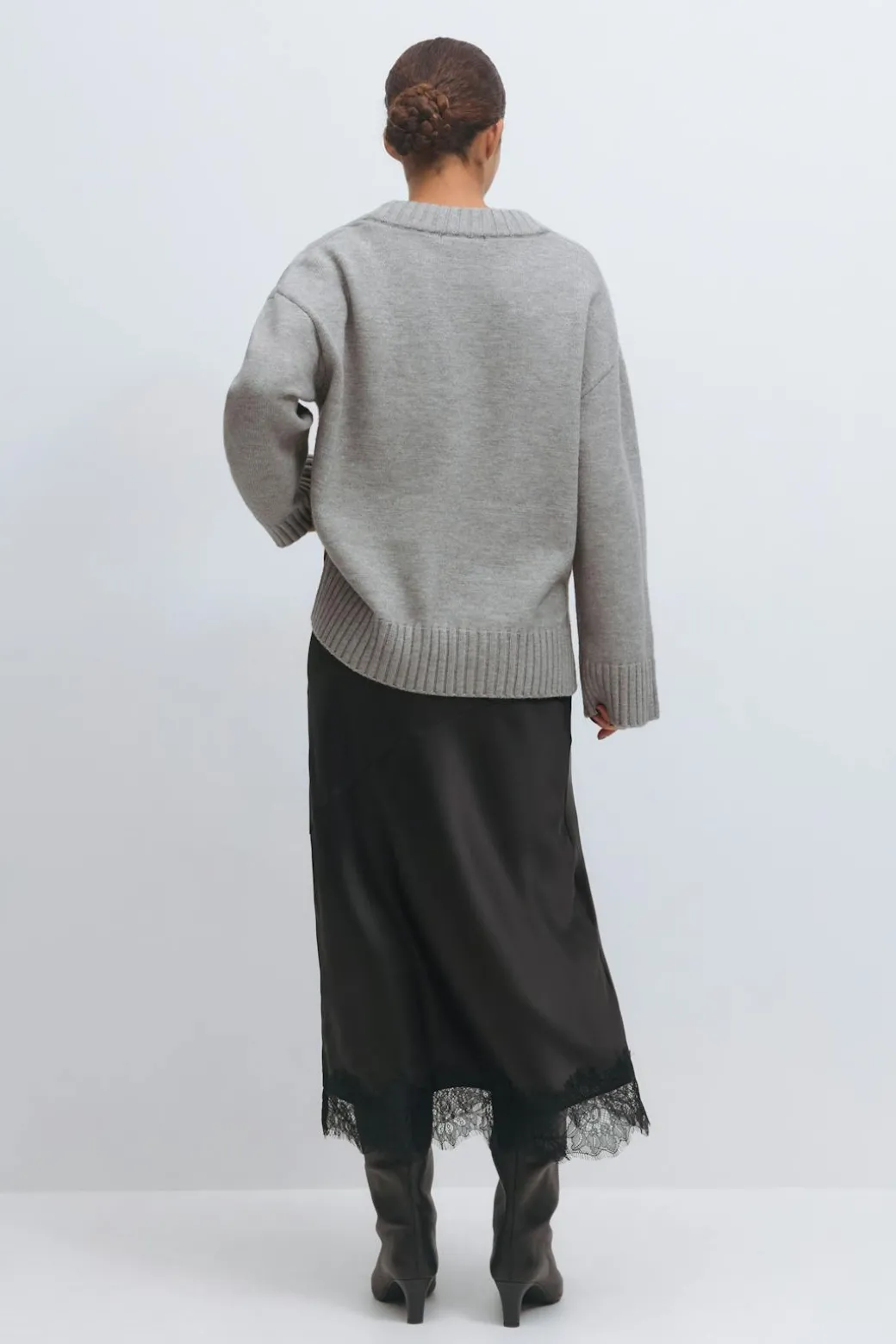 Lace skirt