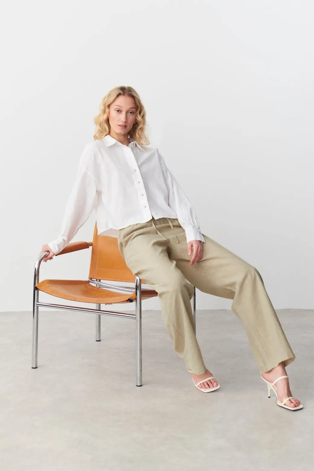 linen blend trousers