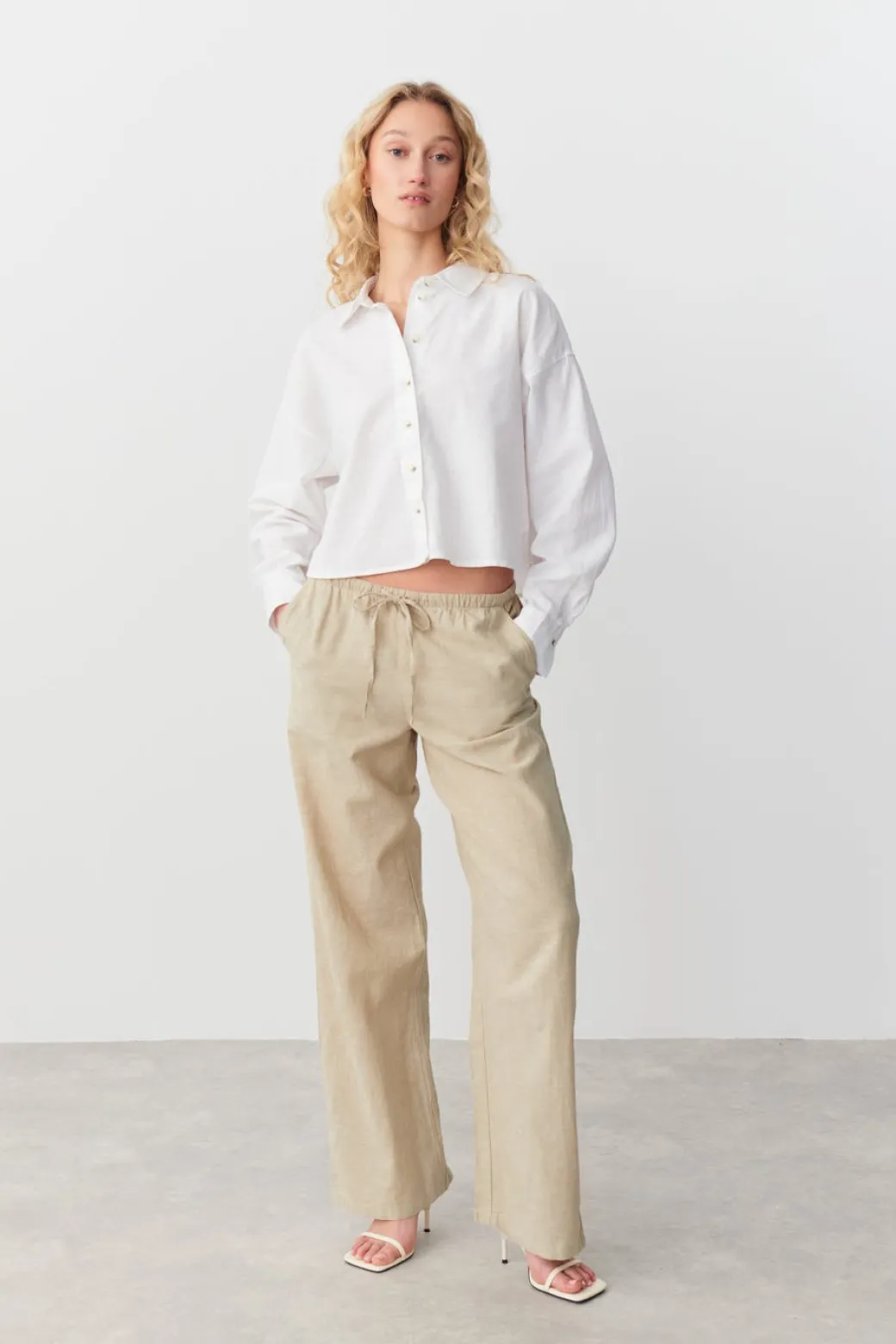 linen blend trousers