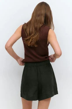 Linen shorts
