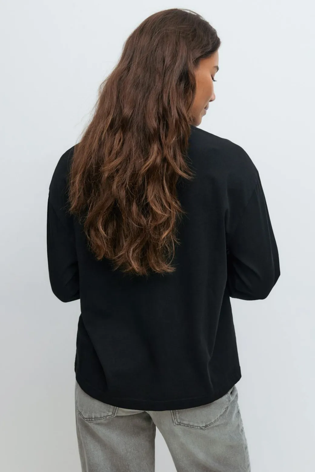 Loose fit long sleeve tee