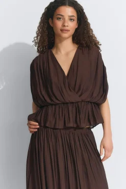 Loose sleeveless top