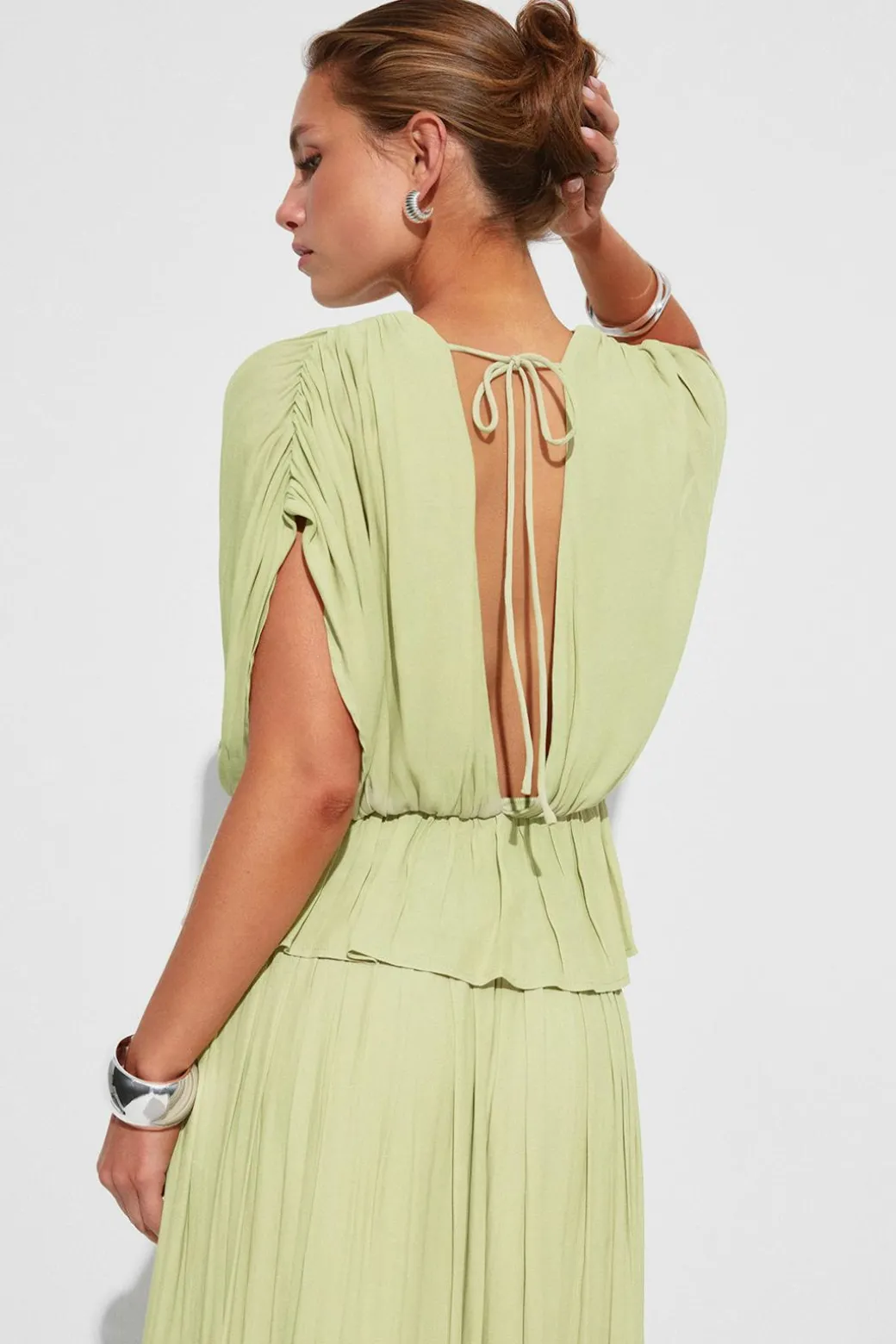 Loose sleeveless top