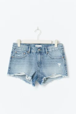 Low denim shorts