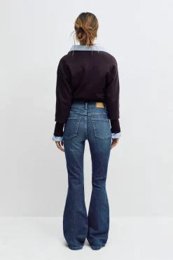 Low waist bootcut jeans