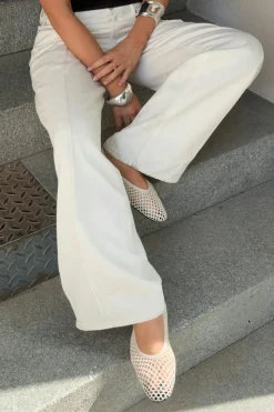 Low wide front seam jeans