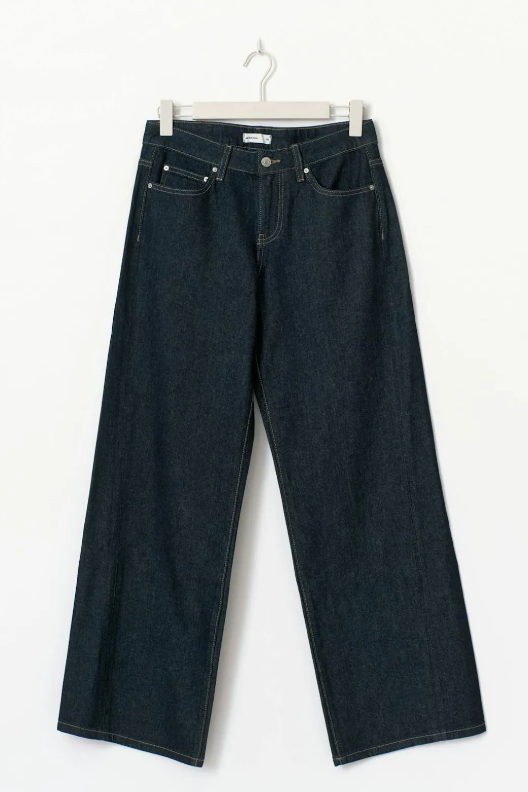 Low wide jeans