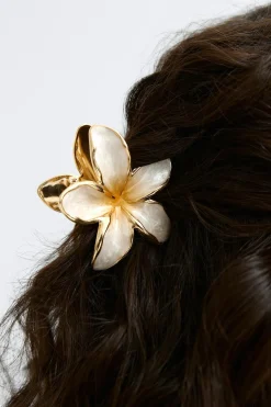 Metal flower hair clip