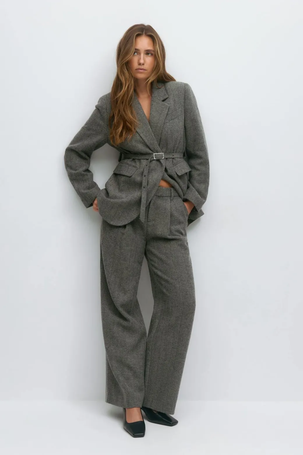 Mid waist herringbone trousers