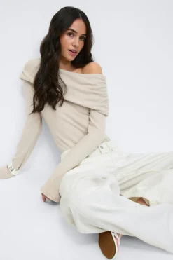 One shoulder top