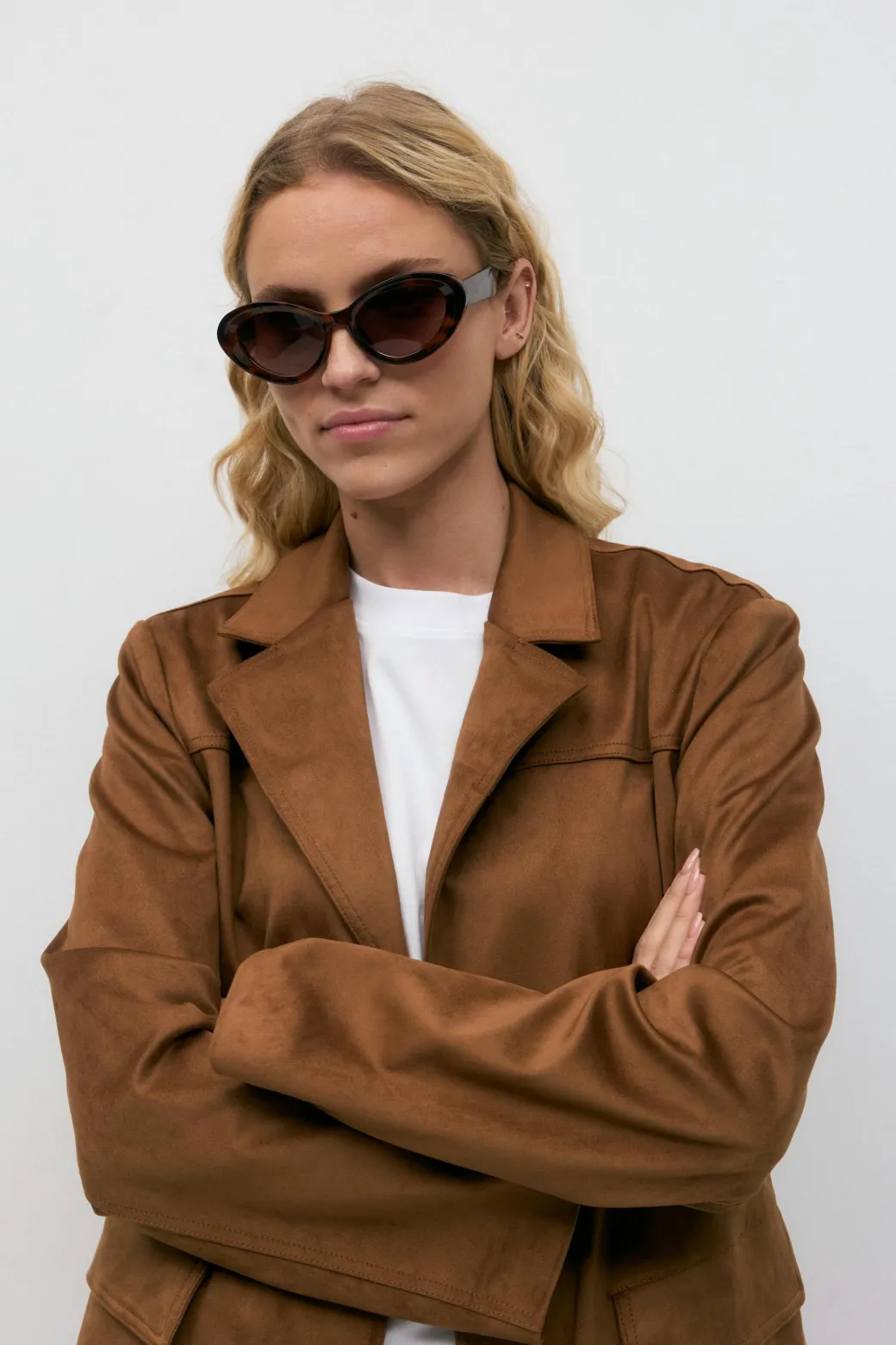 Oval cat eye sunglasses