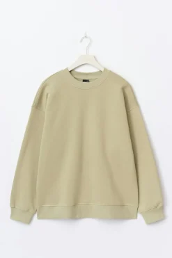Oversized crew neck sweater