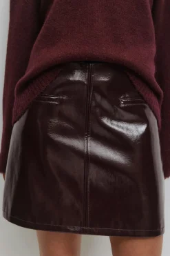 Patent skirt