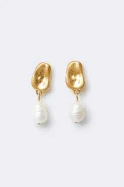 Pearl earrings