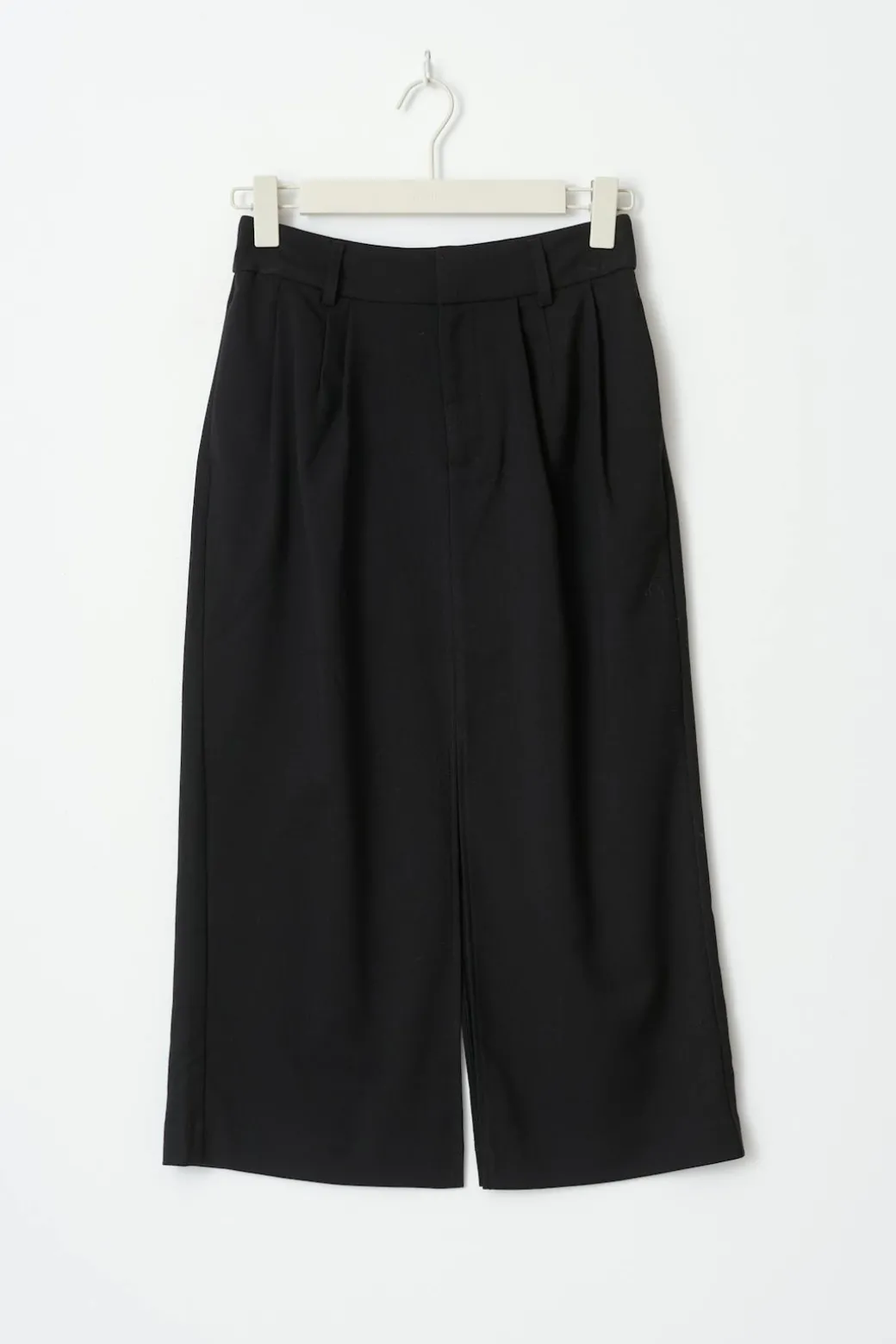 Pleated skirt